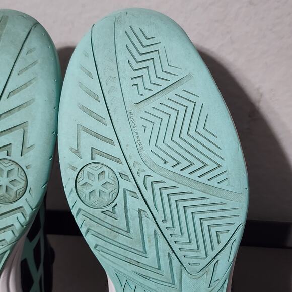 Asics Upcourt 5 Women's Athletic Volleyball Shoes Sneakers Size 10.5 Black - Picture 7 of 9